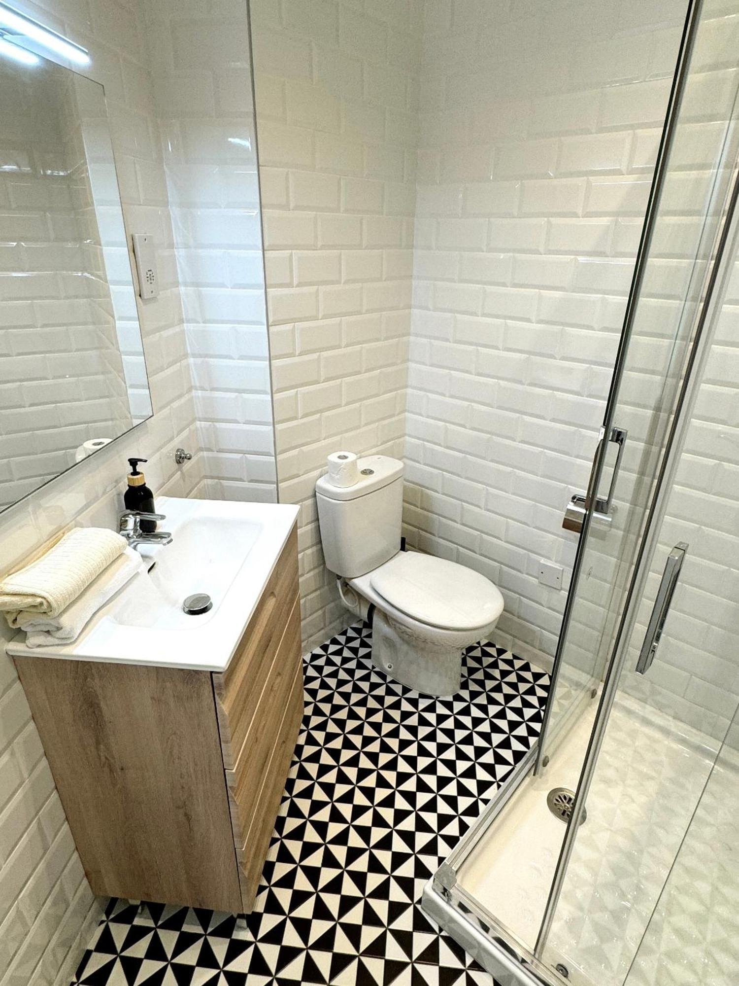 Stylish City Centre Studio - Grand Central House Gibraltar Exterior foto