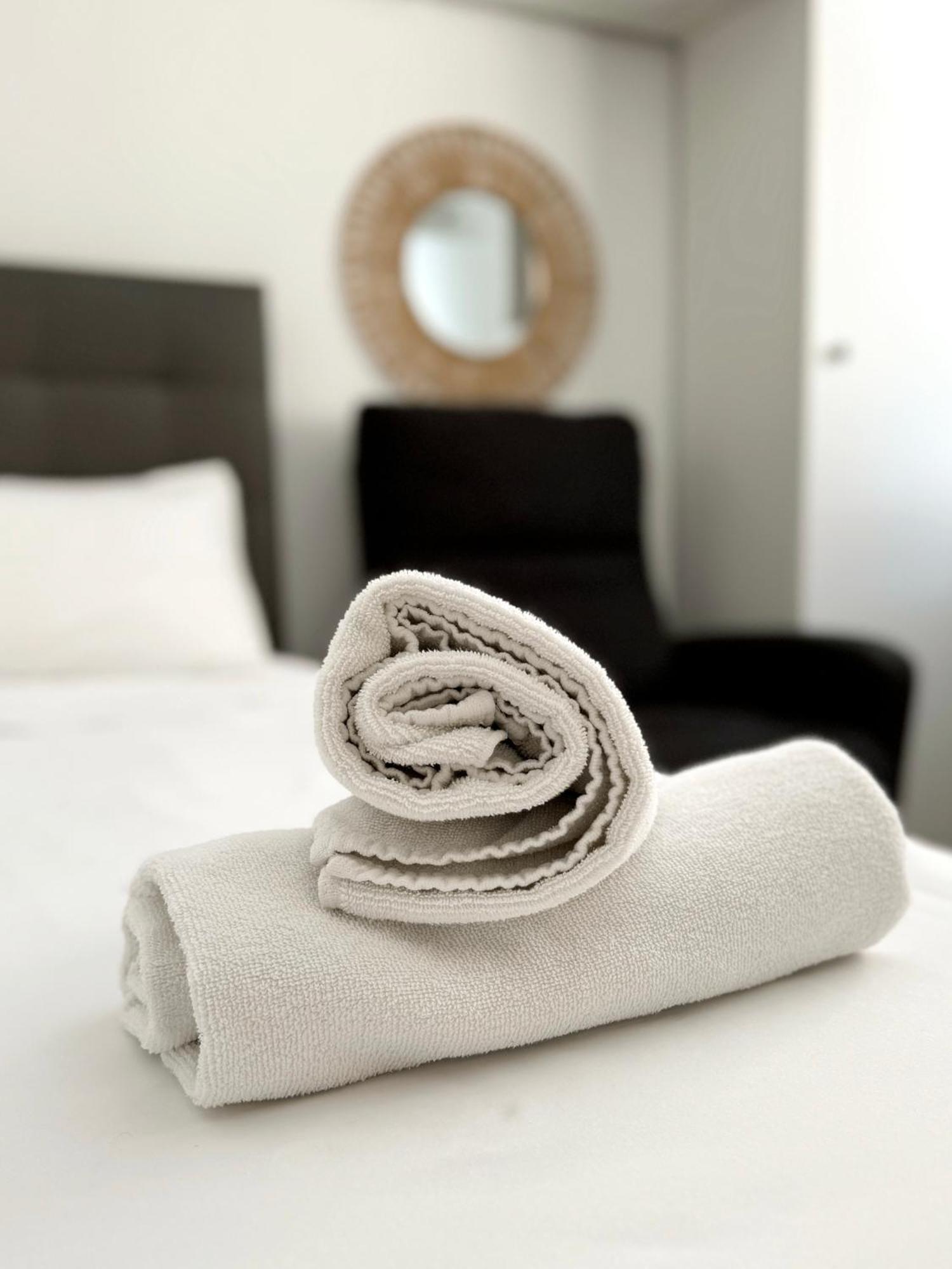 Stylish City Centre Studio - Grand Central House Gibraltar Exterior foto